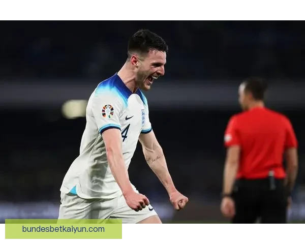 赖斯在英格兰队作用显著，中场表现稳健且防守贡献突出持续提升